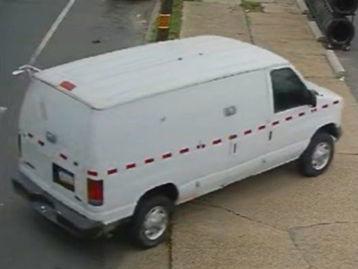 wanted suspect commercial robbery posing as ice agent philadelphia police department 2