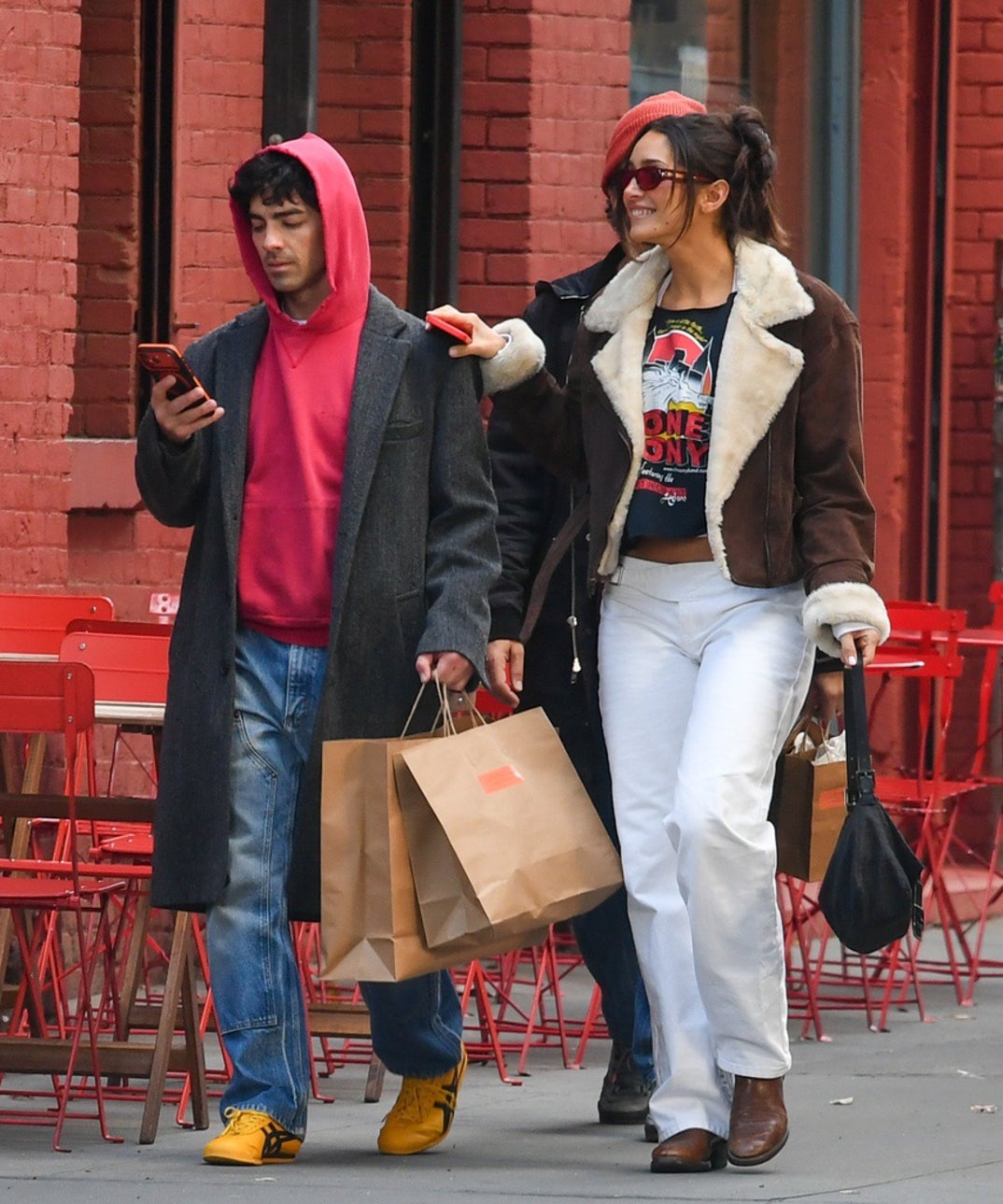 Joe Jonas Tatiana Gabirela Close In New York 9