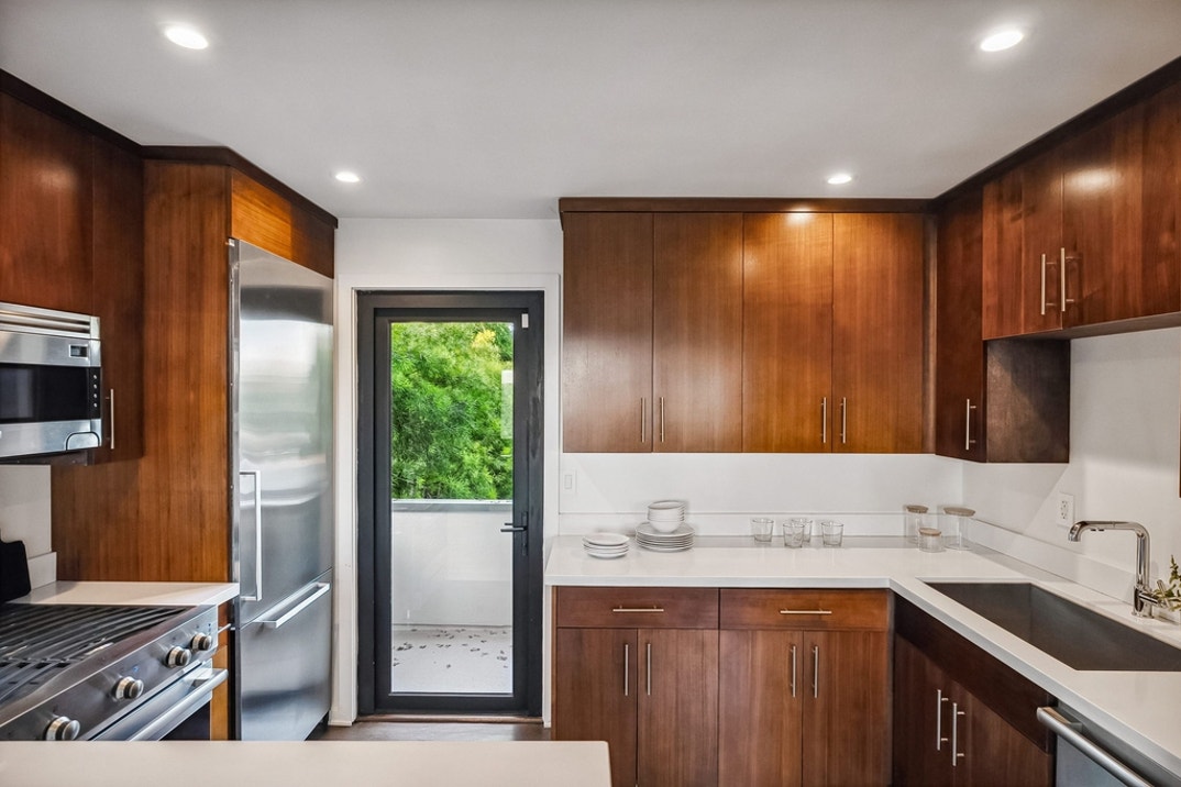 Chris Evans Hollywood Home New Pics 23