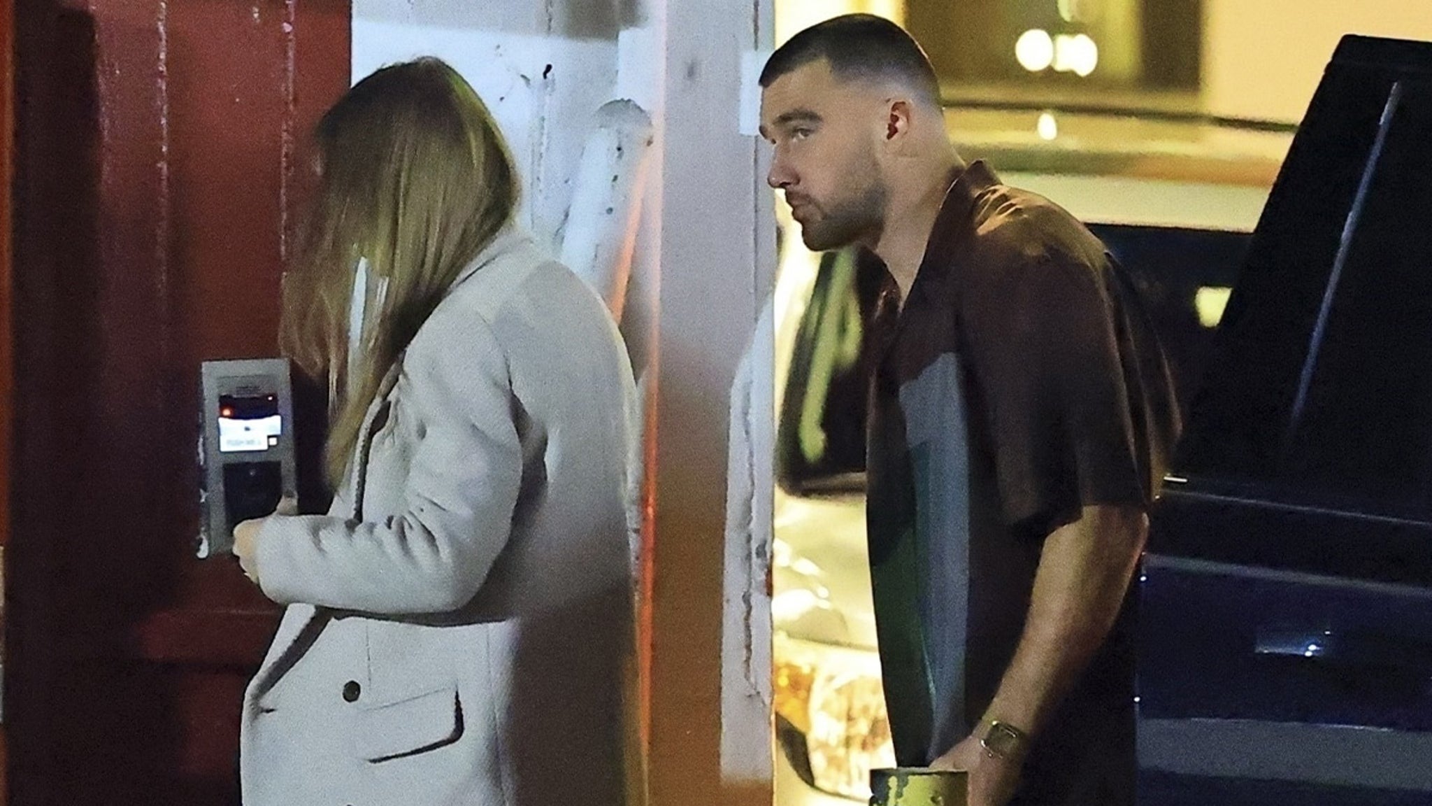 Taylor Swift & Fiancé Travis Kelce Enjoy Rare L.A. Date Night Taylor Swift & Fiancé Travis Kelce Enjoy Rare L.A. Date Night