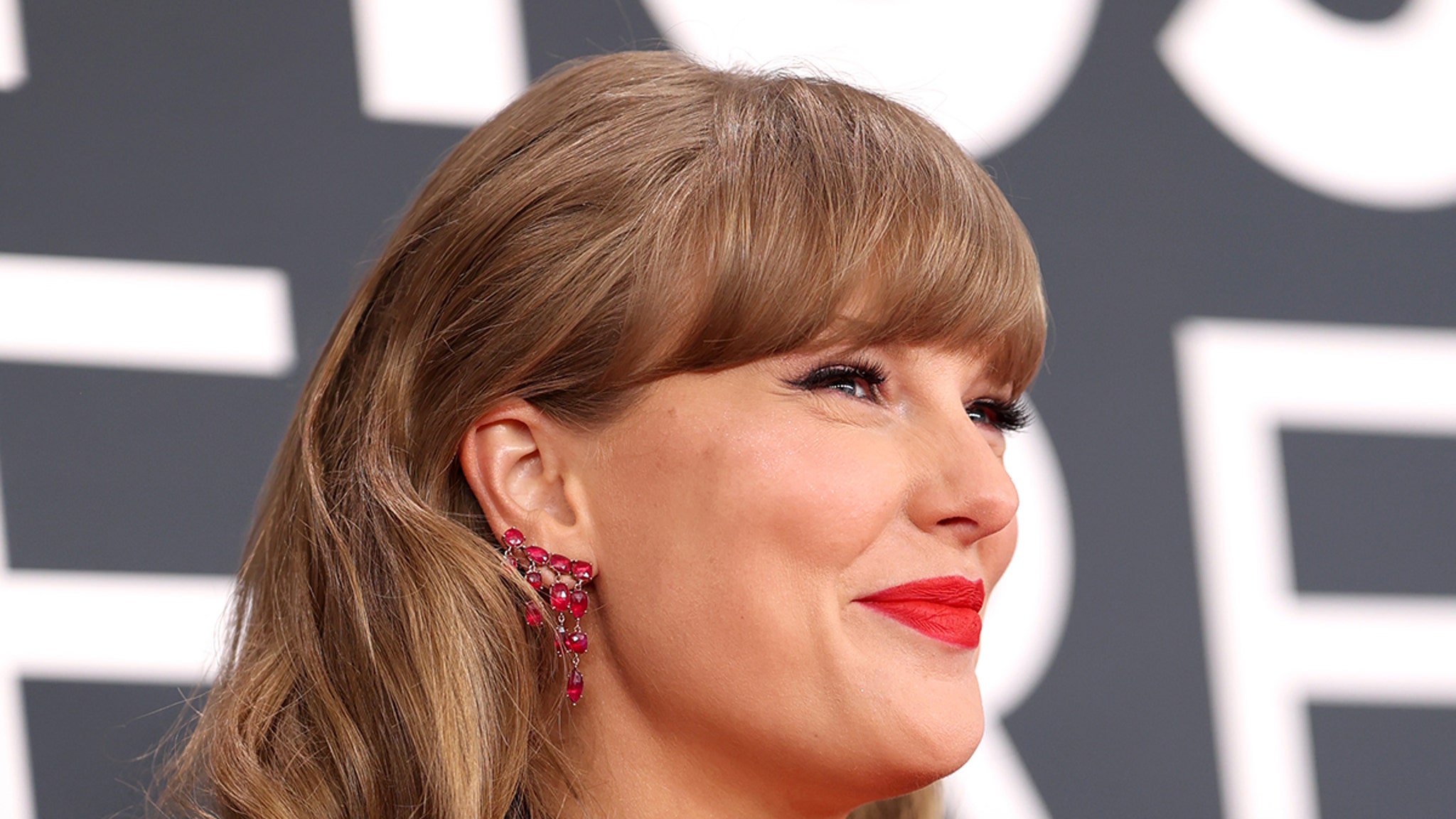 Taylor Swift Files to Trademark Her Voice and Likeness Amid A.I. Threats