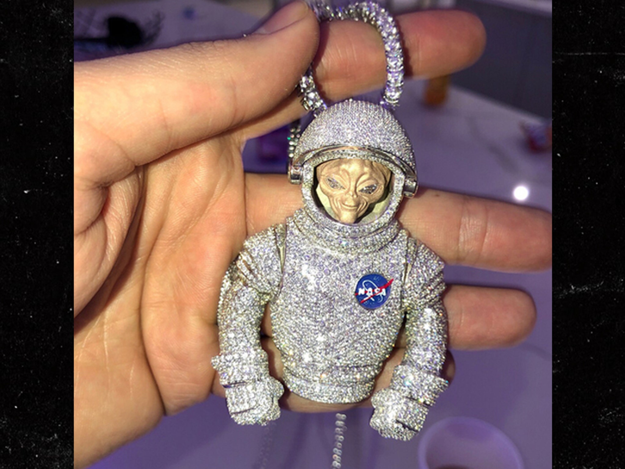 Iced out deals astronaut pendant