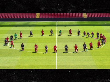 0601-liverpool-kneel-01