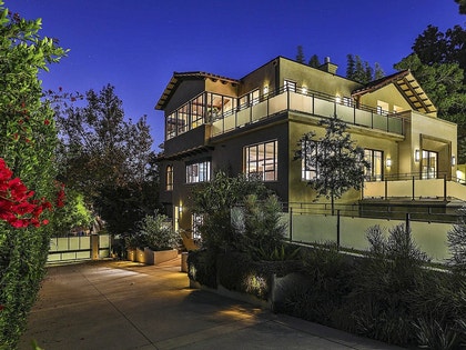 Rihanna Hollywood Hills House Photos 0000