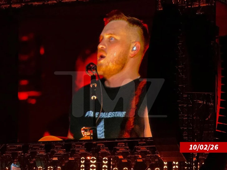 zach-bryan-gillette-stadium-1