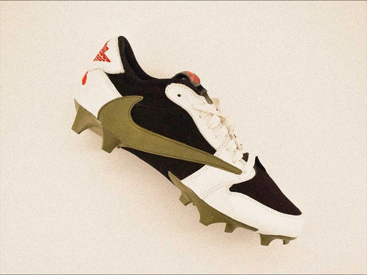 Looks like the Eagles are switching over to the new Nike Vapor