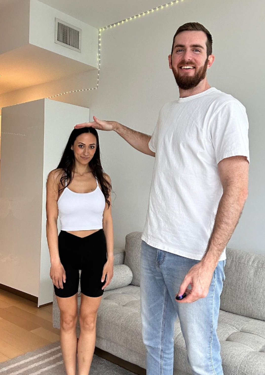 Girthmasterr And His Babes