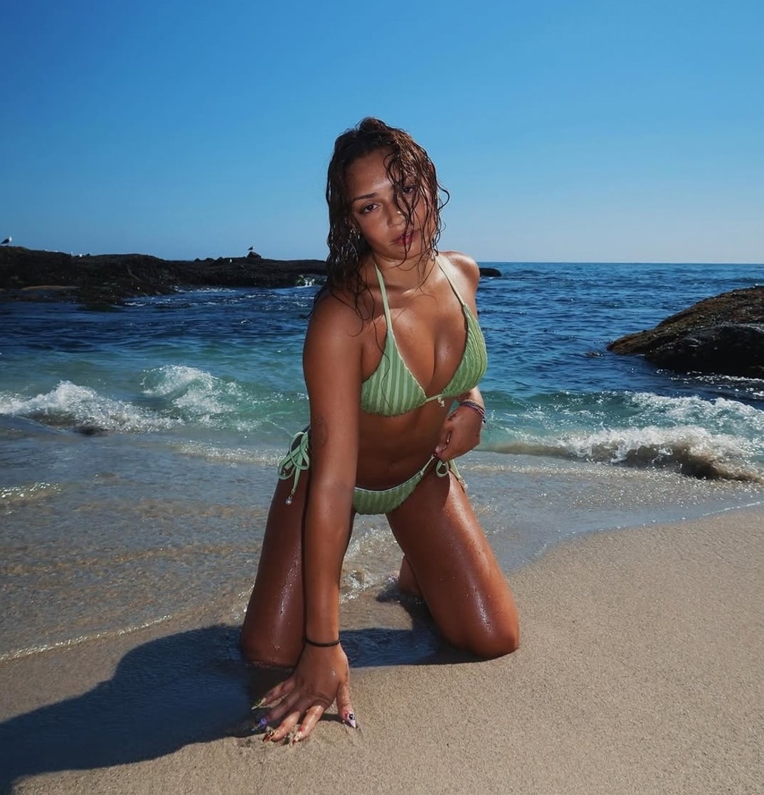 Avani Gregg Hot Shots 24