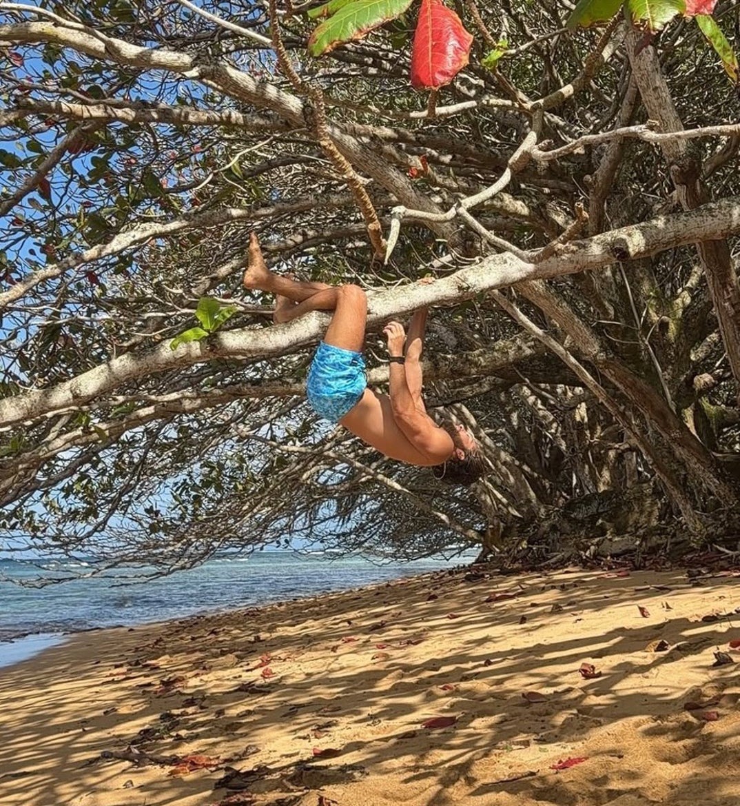 Iris Kendall TJ Palma Hawaii Vacay 12