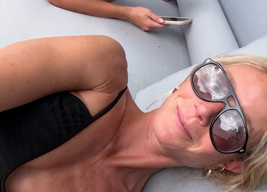 Gwyneth Paltrow Hot Shots 3