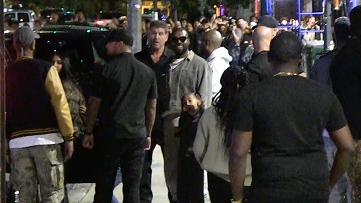 Kanye West All Smiles Despite Not Releasing Album - TMZ