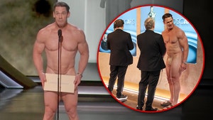 Pruebas de que John Cena no estaba completamente desnudo en los Oscars