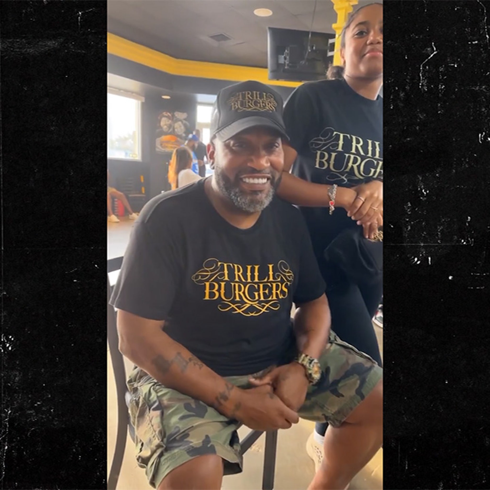 Drake reviews rapper Bun B's Trill Burgers in Houston: 'Best I ever had