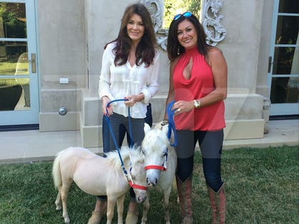 0721-vanderpump-ponies-flight-TMZ-01
