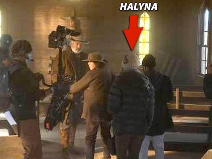 Alec Baldwin, Halyna Hutchins'in Ailesi Tarafından 'Rust' Çekiminden Dava Açıldı