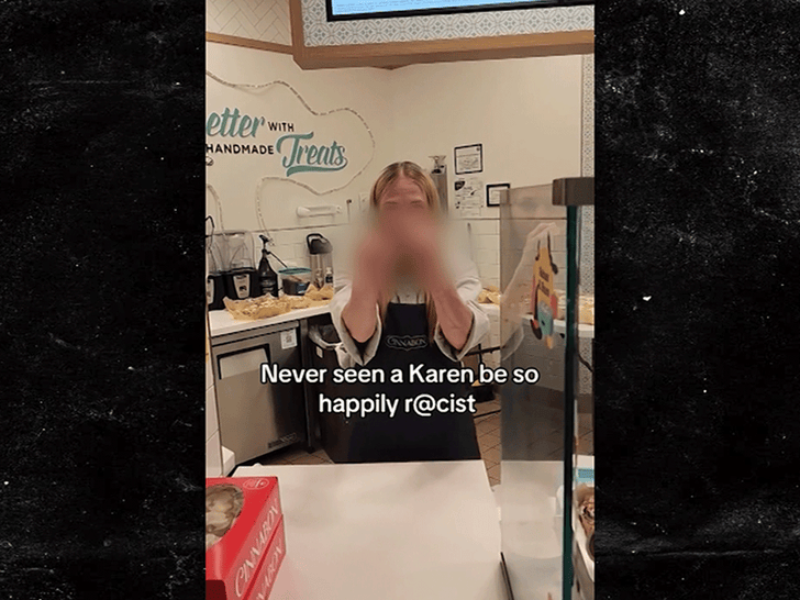 120725_cinnabon_worker_middle_finger_primary