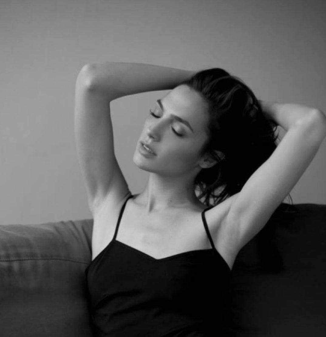 gal gadot hot shots16