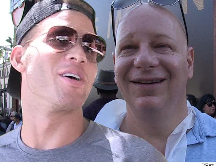 Blake Griffin Roasts Jeff Ross 'We Both Got F'd Over :: 0730-blake-griffin-jeff-ross-tmz-7