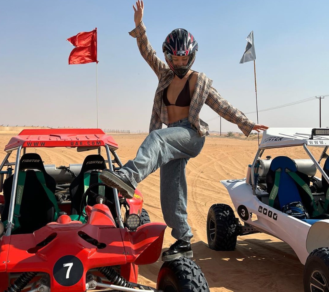 Madelyn Cline Hot Shots Photos 6