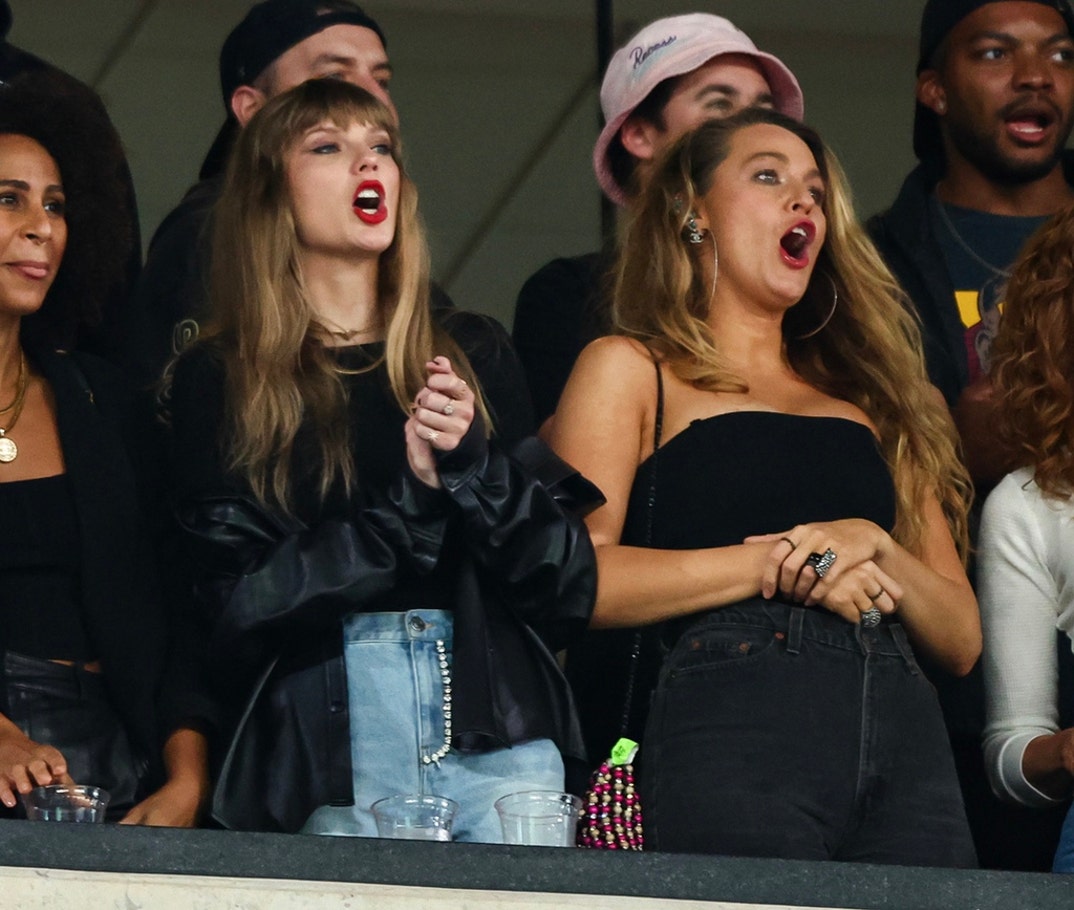 Taylor Swift And Blake Lively Together photos  0