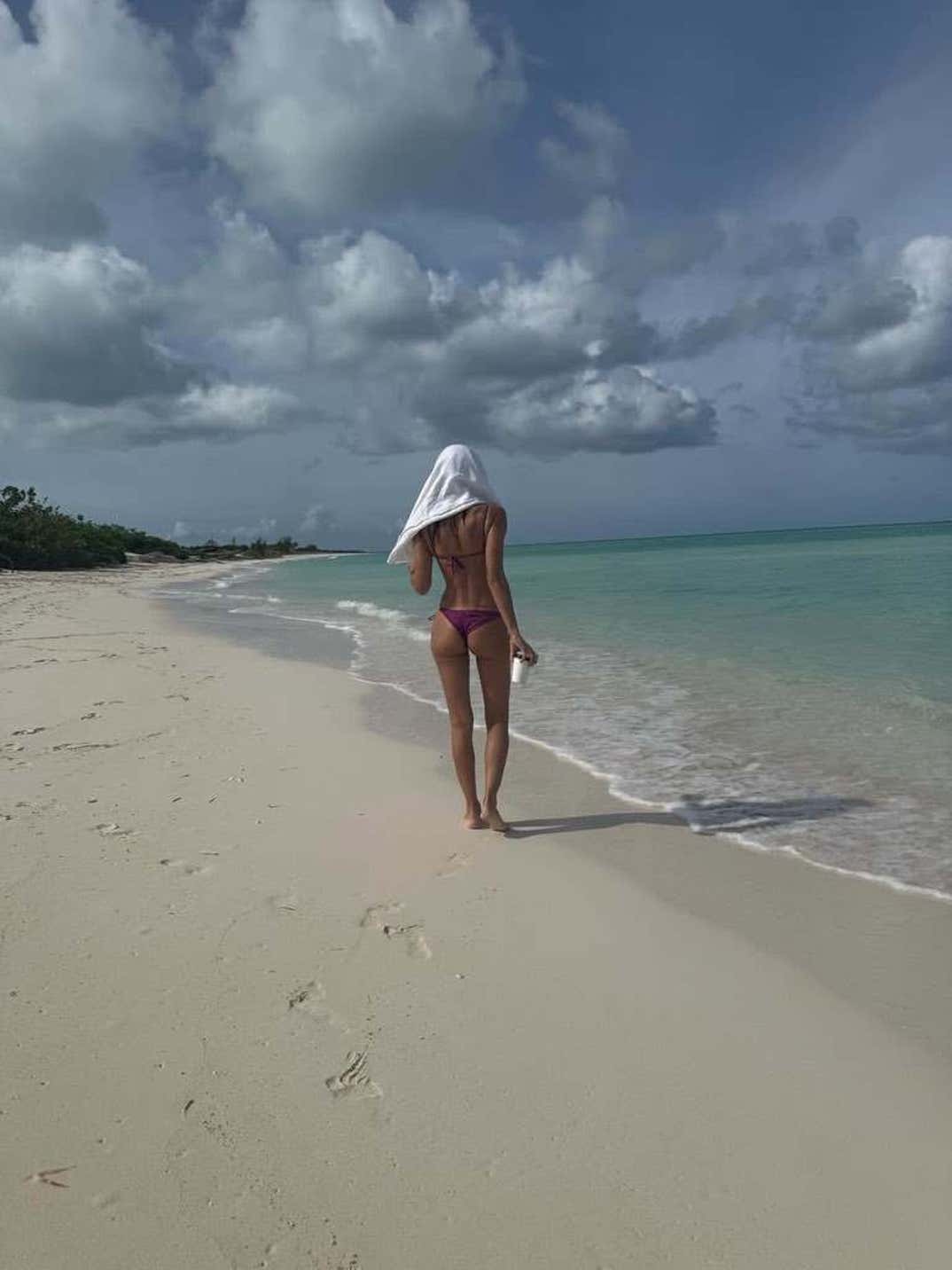 Irina Shayk Bikini Vacay 4