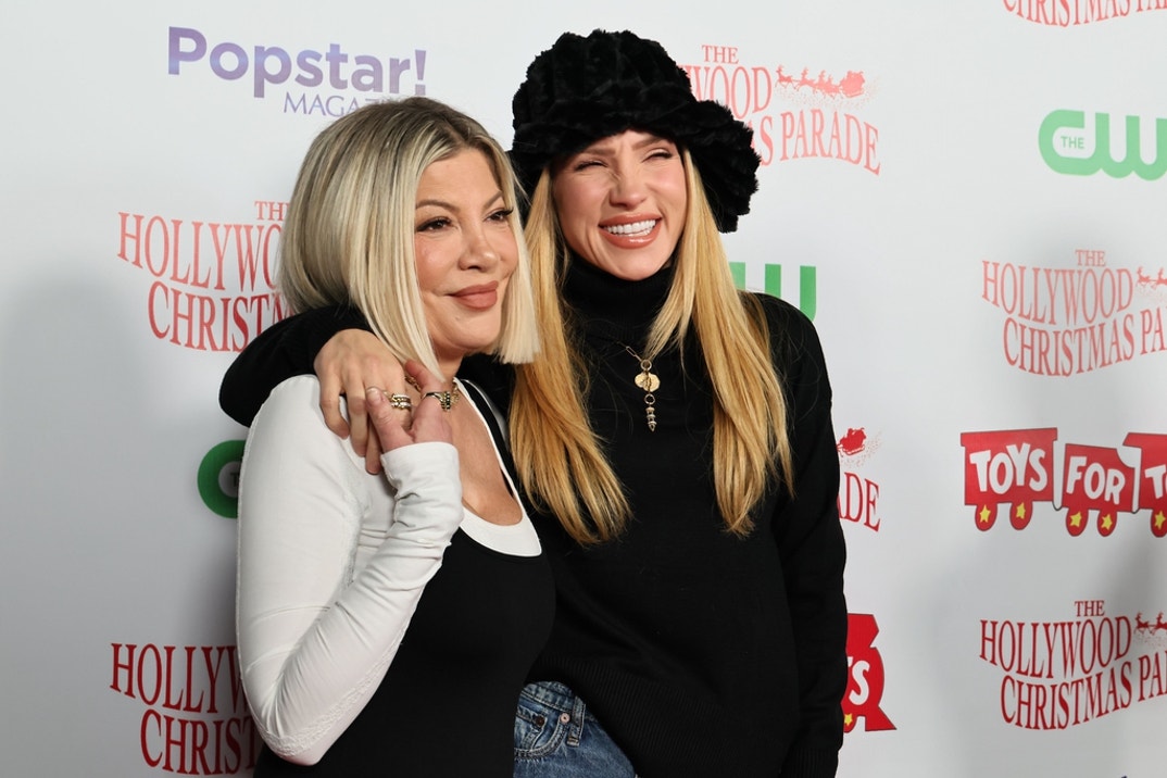 The 93rd Hollywood Christmas Parade 10