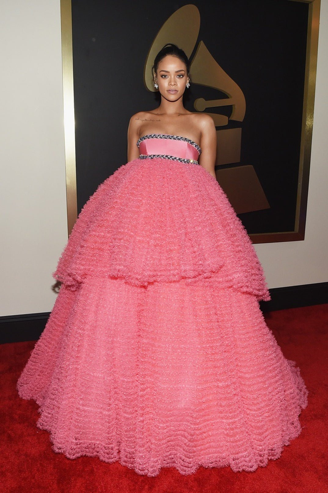 Rihanna Princess-Scale Giambattista Valli 2015