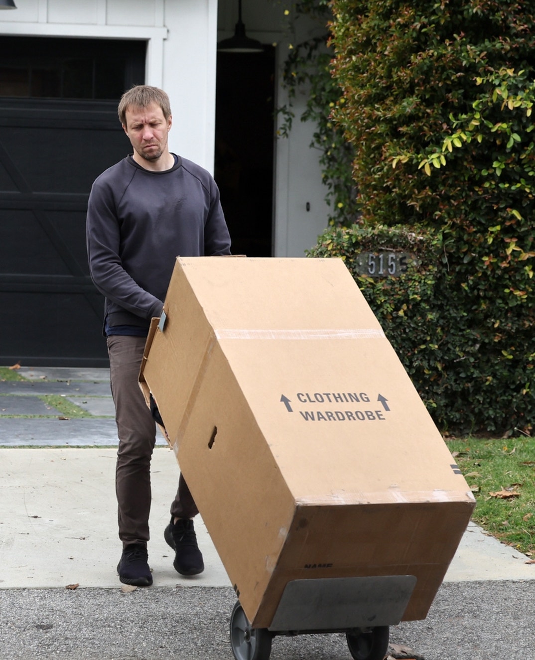 Ariana Madix Valley Village Moving 5