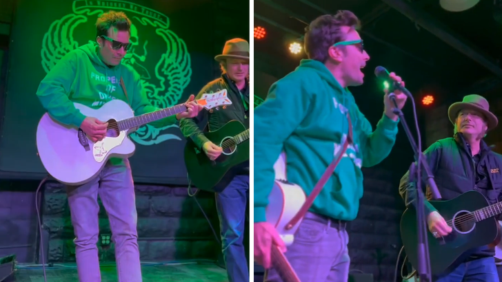 Jimmy Fallon performs with a local New York band at a bar on St. Patrick’s Day

End-shutdown