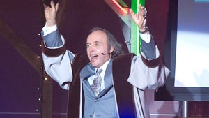 1201-Dwight-Yoakam-Four-Christmases-PRIMARY