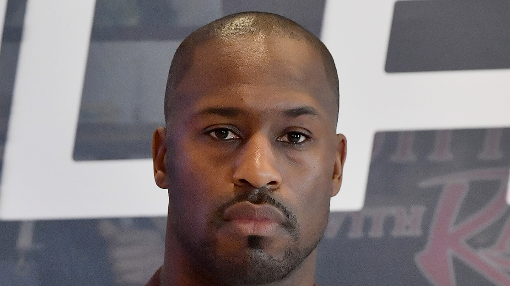 Vernon Davis Breaks Silence on Abuse Allegations Vernon Davis Breaks Silence on Abuse Allegations
