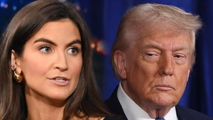 main-Kaitlan-Collins-donald-trump-getty-1