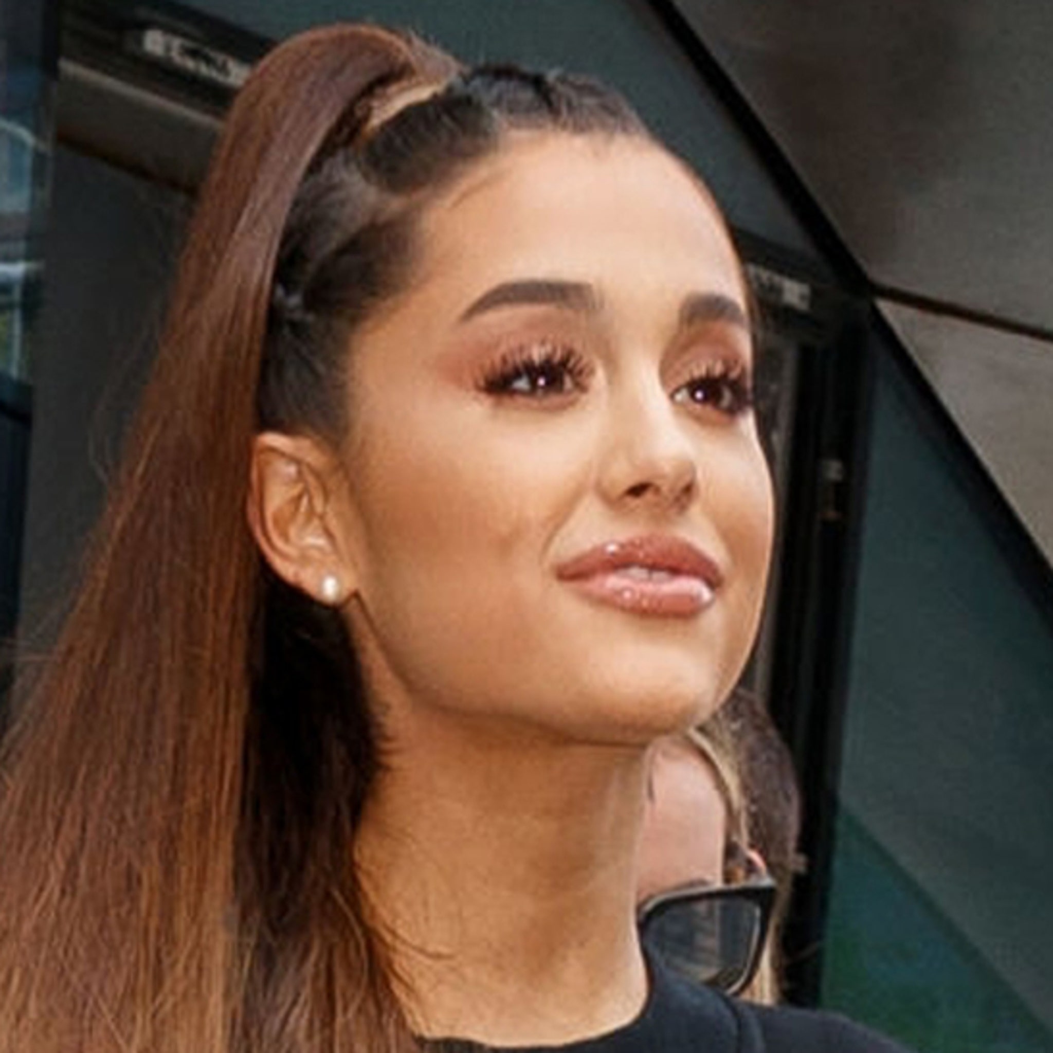 Ariana Grande's Lord of the Rings elf-style makeover is beautifully  unworldly