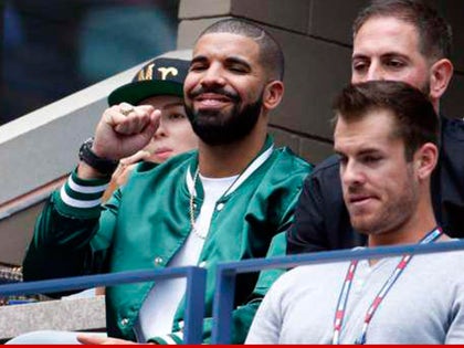 0911_DRAKE_AT_TENNIS_TWITTER