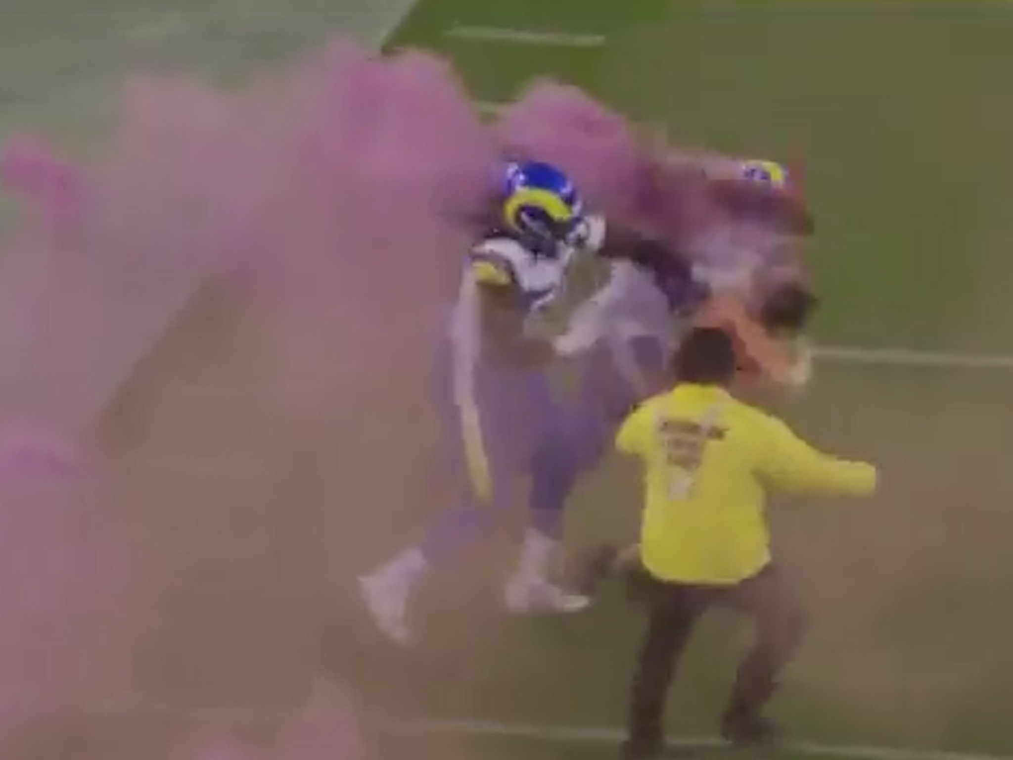 Protester tackled by Rams' Bobby Wagner files police report