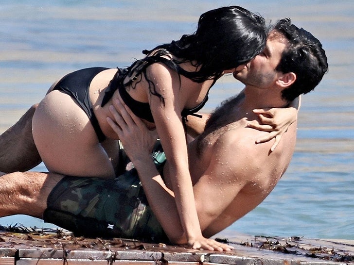 0722-Camila-Cabello-Henry-Junior-Chalhoub-PDA-Ibiza-Vacay-Sub1