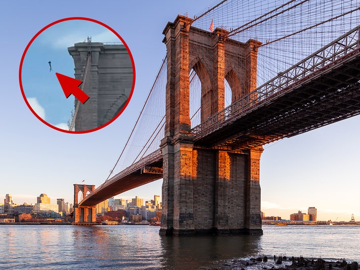 naked man jumps off brooklyn bridge getty x 1
