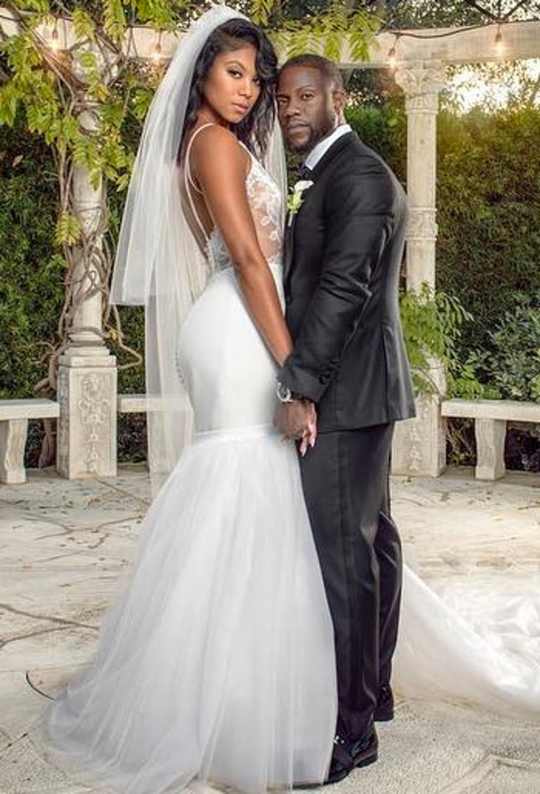 Kevin Hart s Wedding Put A Ring On It
