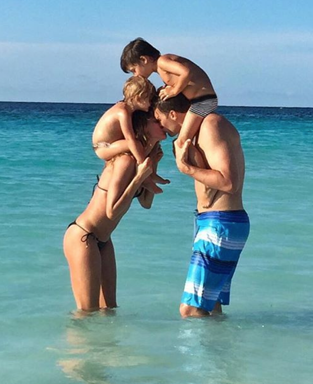 tom_brady_gisele_family-2_photos0