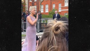 Hannah Waddingham Lashes Out at Photog Asking Her To Show Some Leg