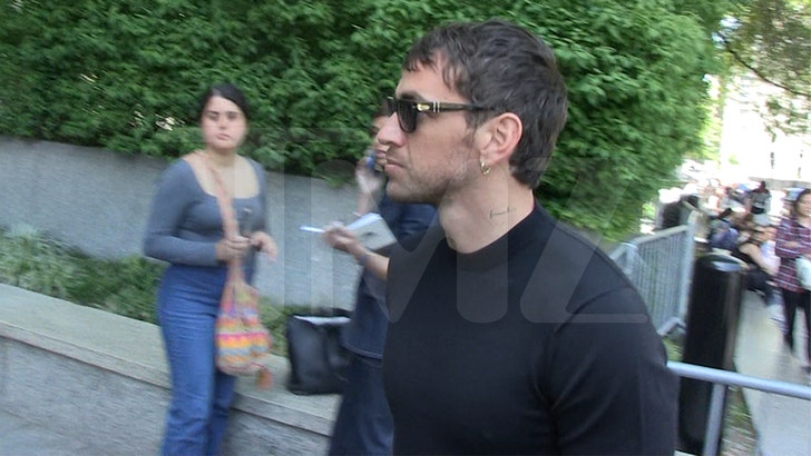 alex-fine-kal-05-12-2025