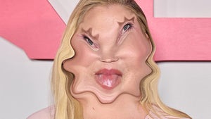 0601-Amy-Schumer-Celeb-Scramble-hero