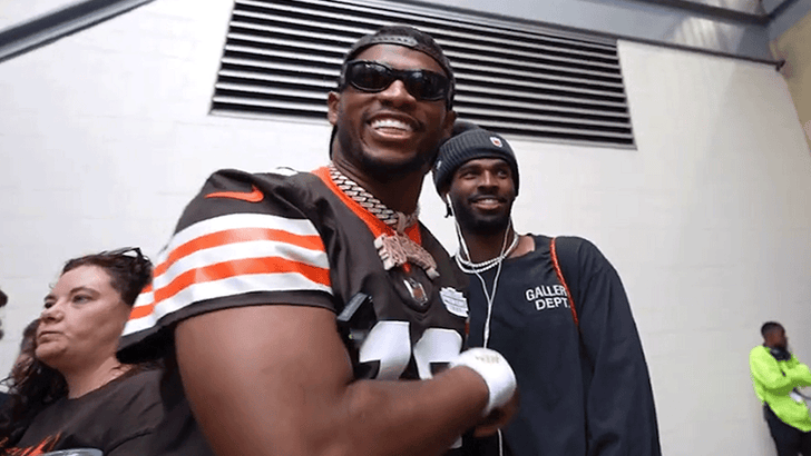 102425_shilo_sanders_kal