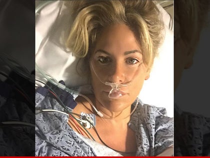 0925_Kim-Zolciak_HOSPITAL_instagram-2