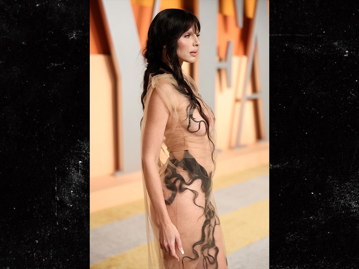 Julia Fox Oscars Getty 5