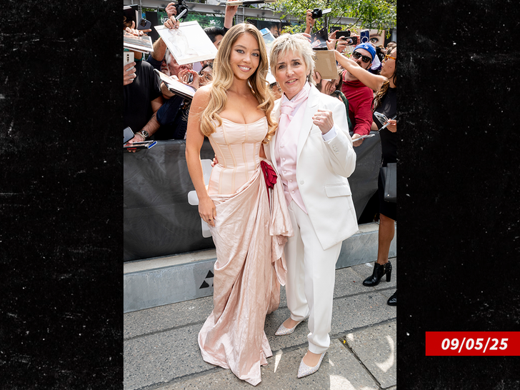 sydney sweeney christy martin sub getty swipe 1