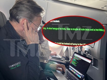0903-Jim-Thornton-Creepy-Computer-Messages-On-Plane-PRIMARY-6
