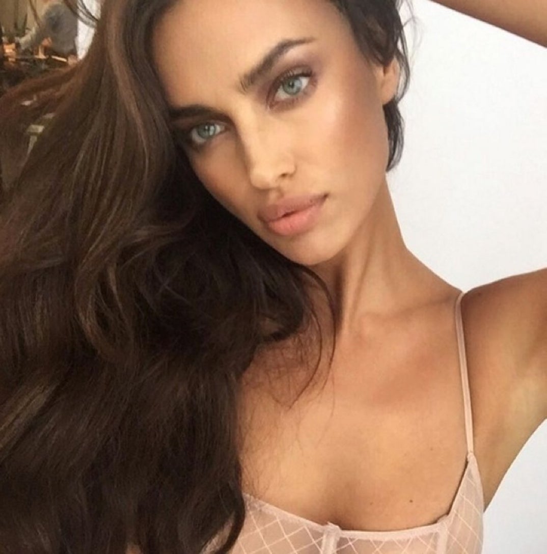 0308_irina_shayk_snaps09
