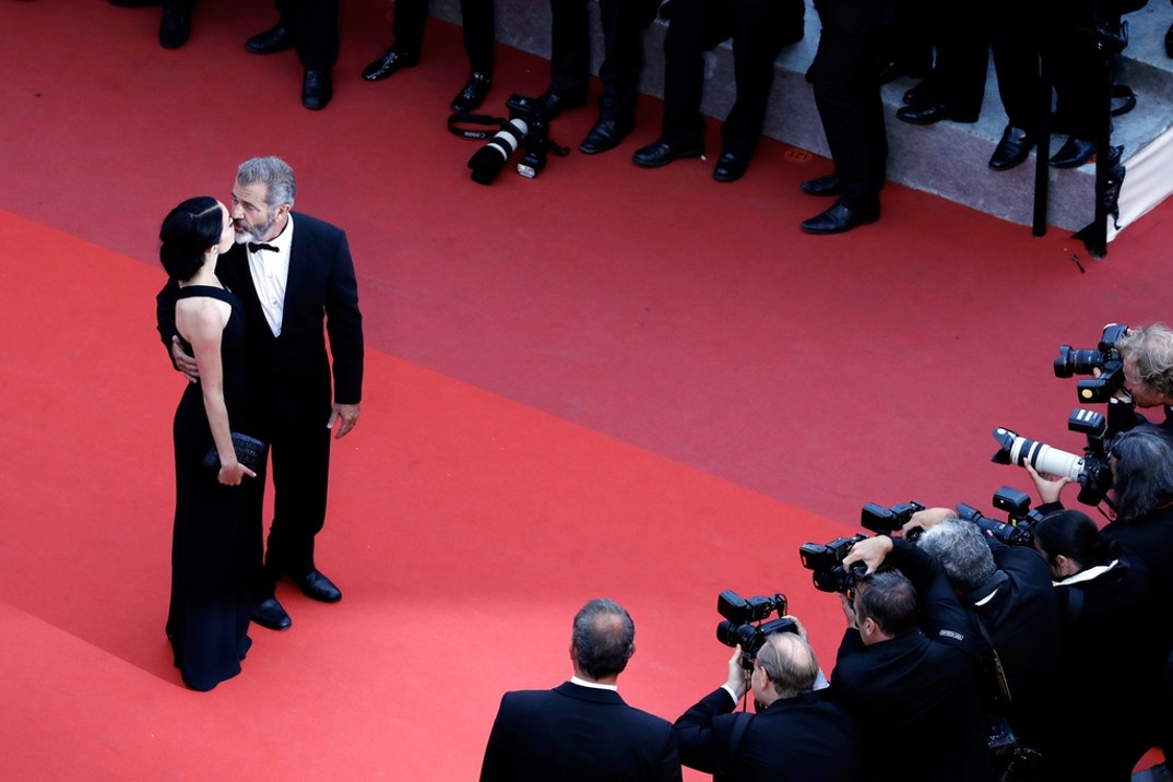 Mel Gibson and Rosalind Ross Happier Times 2