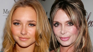 hayden panettiere and her mom Lesley vogel getty